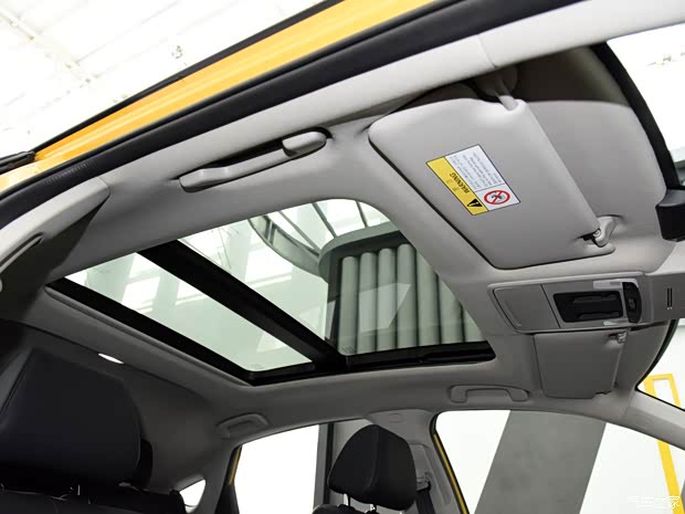 广汽本田 型格 2023款 HATCHBACK 240TURBO CVT幻夜·尊享版