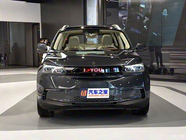 奇点汽车 奇点iS6 2017款 基本型 奇点汽车 奇点iS6 2017款 基本型