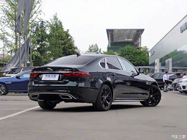 奇瑞捷豹路虎 捷豹XFL 2021款 XFL 2.0T P300 四驱旗舰运动版 奇瑞捷豹路虎 捷豹XFL 2021款 XFL 2.0T P300 四驱旗舰运动版