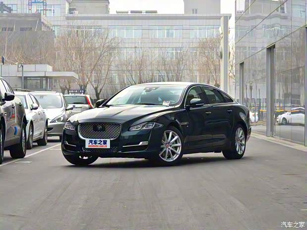 捷豹 捷豹XJ 2018款 XJL 3.0 SC 四驅(qū)全景商務(wù)版