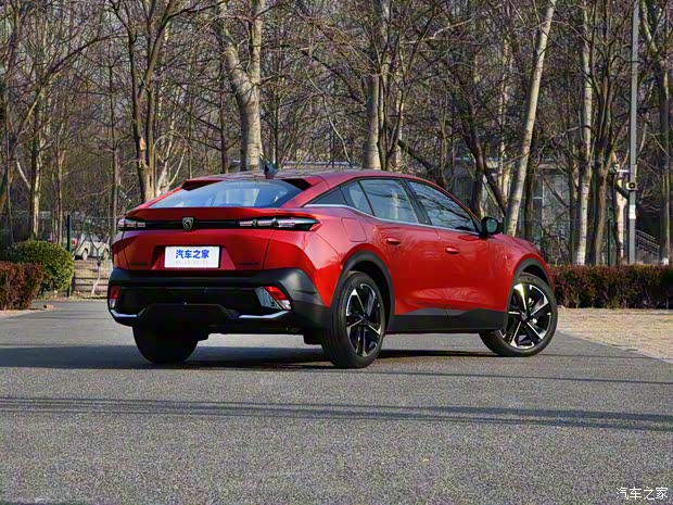 東風標致 標致408X 2023款 魅力版