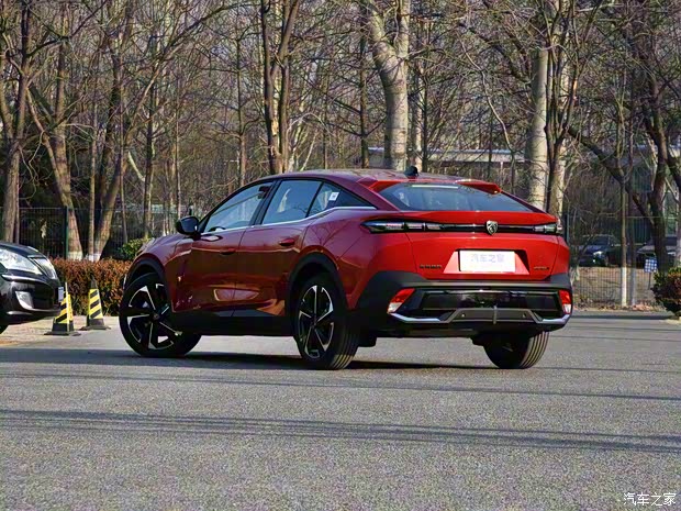 东风标致 标致408X 2023款 中配版 东风标致 标致408X 2023款 中配版