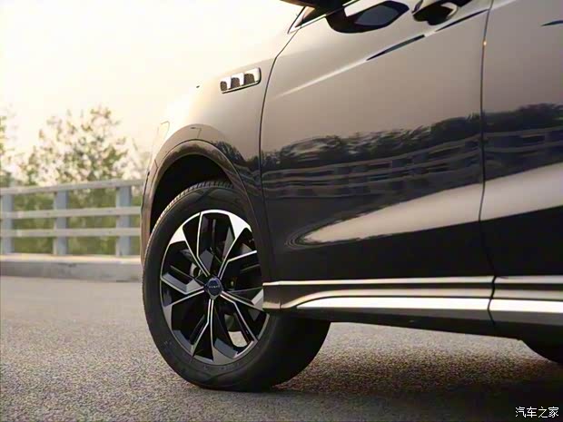 君马汽车 君马SEEK 5 2018款 基本型 君马汽车 君马SEEK 5 2018款 基本型