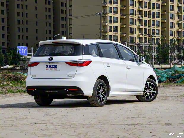 比亞迪 宋MAX 2018款 1.5T 手動智聯(lián)豪華型 6座