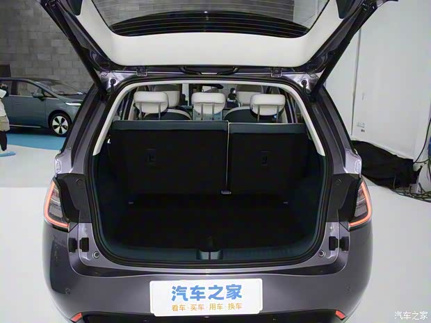 上汽通用五菱 宝骏云朵 2023款 460km 高配版 上汽通用五菱 宝骏云朵 2023款 460km 高配版