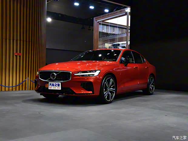 沃尔沃亚太 沃尔沃S60新能源 2020款 T8 E驱混动 四驱智雅运动版 沃尔沃亚太 沃尔沃S60新能源 2020款 T8 E驱混动 四驱智雅运动版