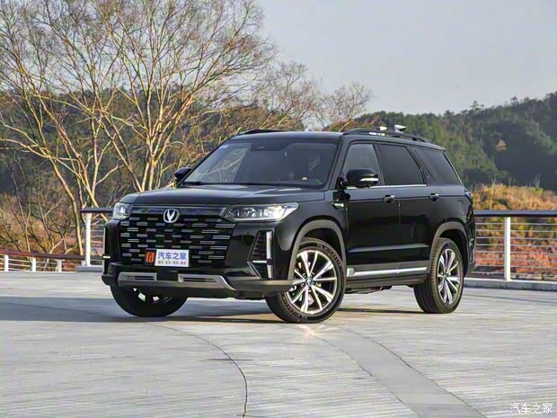 长安汽车 长安CS95 2023款  2.0T 四驱尊贵型PLUS 长安汽车 长安CS95 2023款  2.0T 四驱尊贵型PLUS