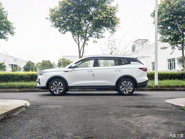 中国重汽VGV VGV U75PLUS 2021款 2.0TGDI 梦幻旅行版 7座