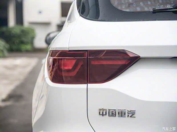 中国重汽VGV VGV U75PLUS 2021款 2.0TGDI 梦幻旅行版 7座