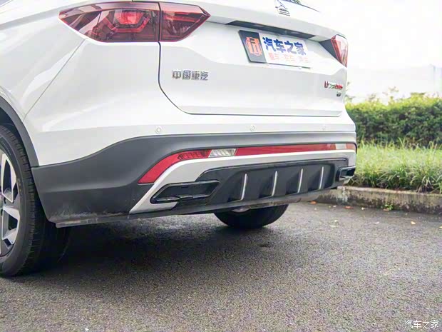 中国重汽VGV VGV U75PLUS 2021款 2.0TGDI 梦幻旅行版 7座