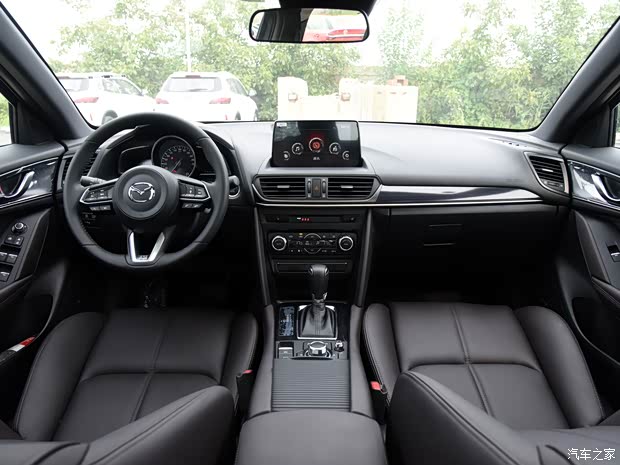 一汽马自达 马自达CX-4 2021款 2.5L 自动四驱蓝天激情版 一汽马自达 马自达CX-4 2021款 2.5L 自动四驱蓝天激情版