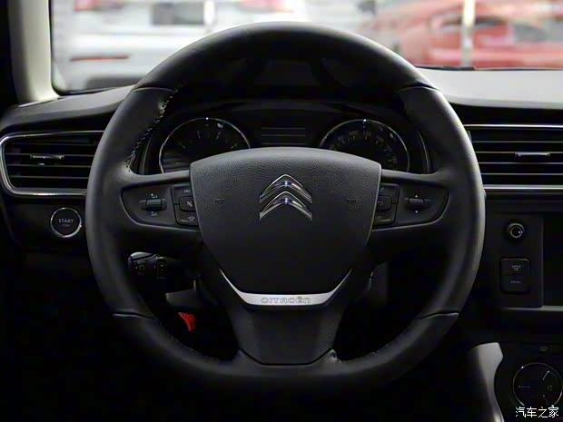 东风雪铁龙 雪铁龙C3-XR 2018款 230THP 自动智能型 东风雪铁龙 雪铁龙C3-XR 2018款 230THP 自动智能型