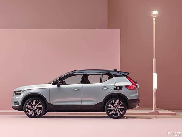 沃尔沃(进口) 沃尔沃XC40新能源(进口) 2020款 Recharge P8 AWD 沃尔沃(进口) 沃尔沃XC40新能源(进口) 2020款 Recharge P8 AWD