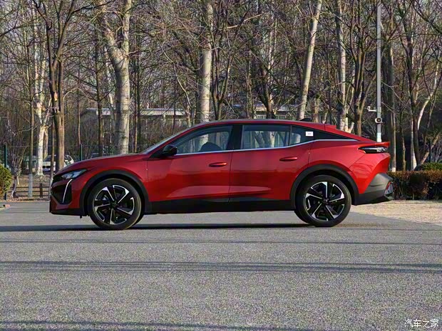 东风标致 标致408X 2023款 中配版 东风标致 标致408X 2023款 中配版