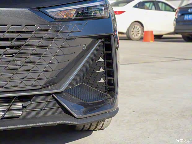 長安汽車 長安UNI-V新能源 2023款 藍(lán)鯨iDD 1.5T 基本型