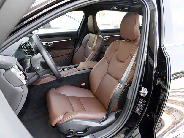 沃尔沃亚太 沃尔沃S90 2022款 B5 智远豪华版