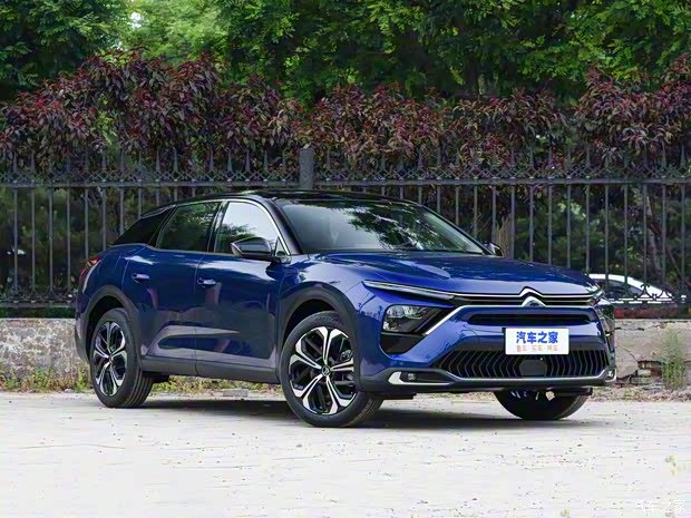 東風雪鐵龍 凡爾賽C5 X 2021款 試裝車 東風雪鐵龍 凡爾賽C5 X 2021款 試裝車