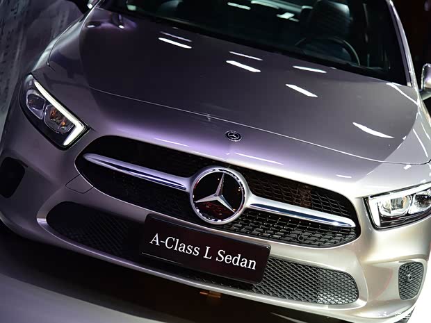 北京奔驰 奔驰A级 2018款 A 200 L 低配