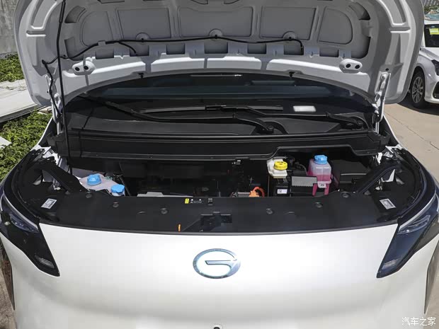 埃安 AION Y 2023款 Plus 80 智领版 三元锂 埃安 AION Y 2023款 Plus 80 智领版 三元锂