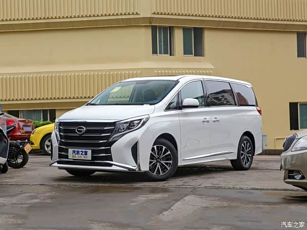 广汽乘用车 传祺M8 2021款 领秀系列 390T 尊享版 广汽乘用车 传祺M8 2021款 领秀系列 390T 尊享版