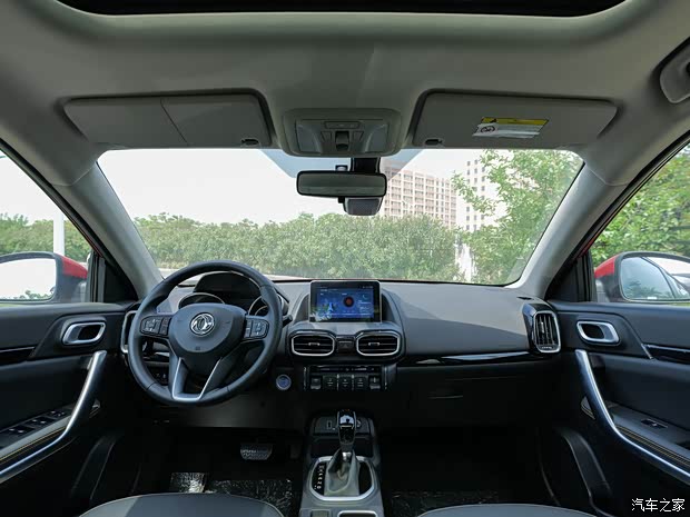 东风乘用车 东风风神AX4 2020款 200T DCT尊贵型 东风乘用车 东风风神AX4 2020款 200T DCT尊贵型