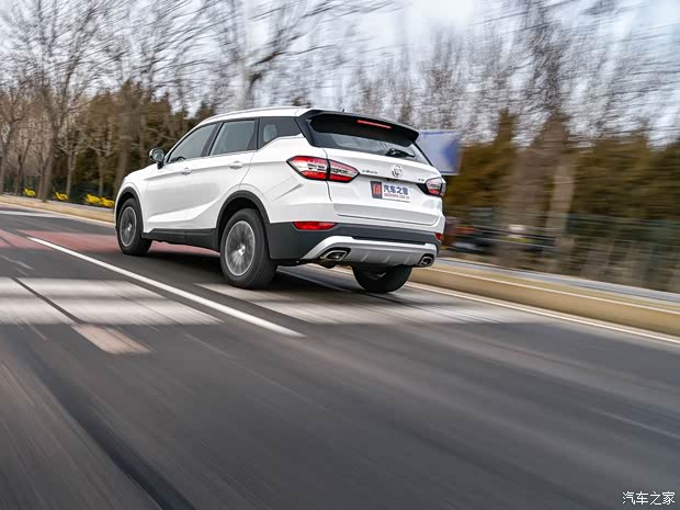 华晨中华 中华V6 2018款 1.5T 自动尊贵型 华晨中华 中华V6 2018款 1.5T 自动尊贵型