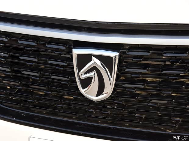 上汽通用五菱 寶駿530 2020款 1.5T 手動(dòng)豪華型 6座