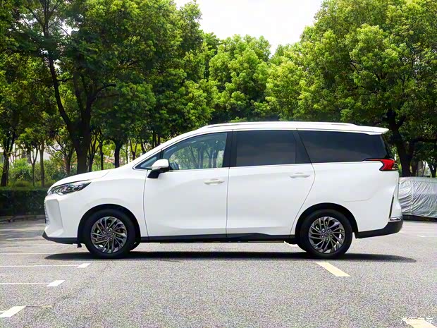上汽大通 上汽大通MAXUS 大家MIFA5 2024款 純電版 上汽大通 上汽大通MAXUS 大家MIFA5 2024款 純電版