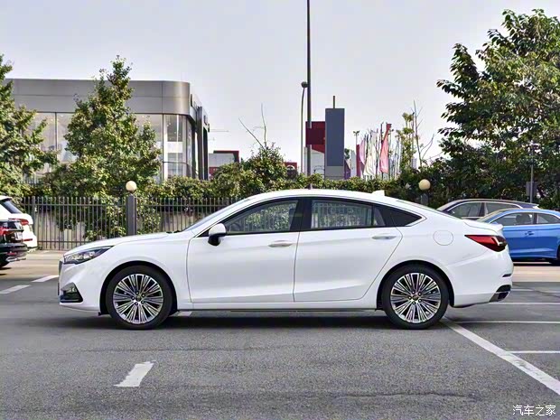 一汽红旗 红旗H5 2022款 1.8T 自动智联旗享版