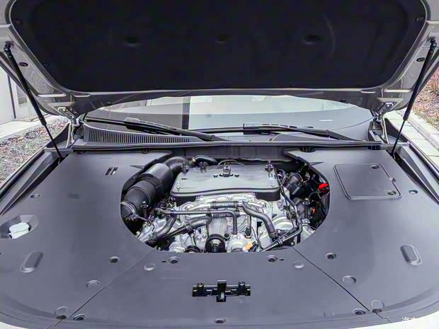 一汽红旗 红旗H9 2020款 3.0T 智联旗领四座版 一汽红旗 红旗H9 2020款 3.0T 智联旗领四座版