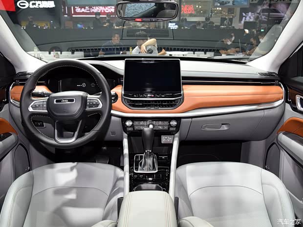 广汽菲克Jeep 指南者 2021款 220T 自动豪华型 广汽菲克Jeep 指南者 2021款 220T 自动豪华型