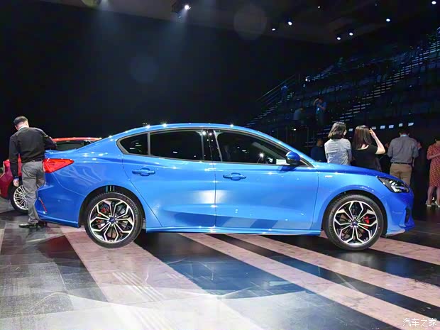 长安福特 福克斯 2019款 三厢 ST Line 长安福特 福克斯 2019款 三厢 ST Line