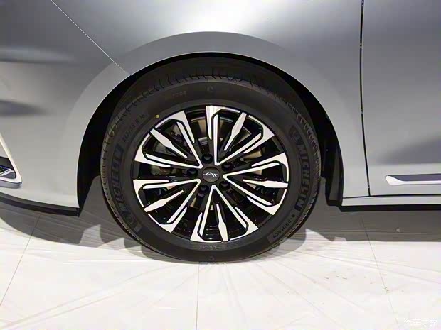 江汽集團(tuán) 瑞風(fēng)RF8 2023款 2.0T 高配版