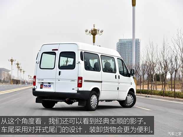 江铃汽车 特顺 2017款 2.8T商运型短轴中顶6/7/8座JX493