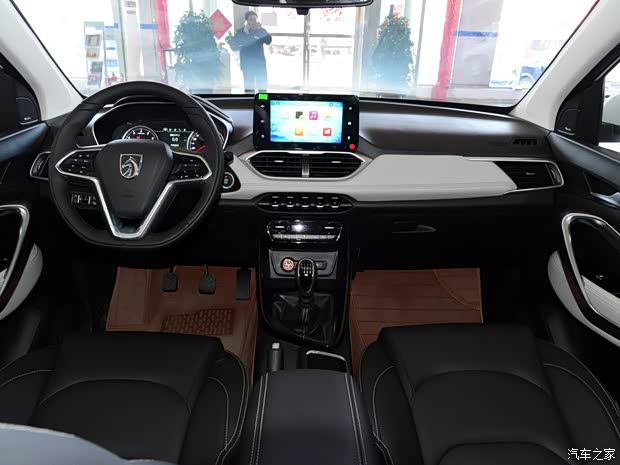 上汽通用五菱 宝骏530 2018款 1.5T 手动尊贵型