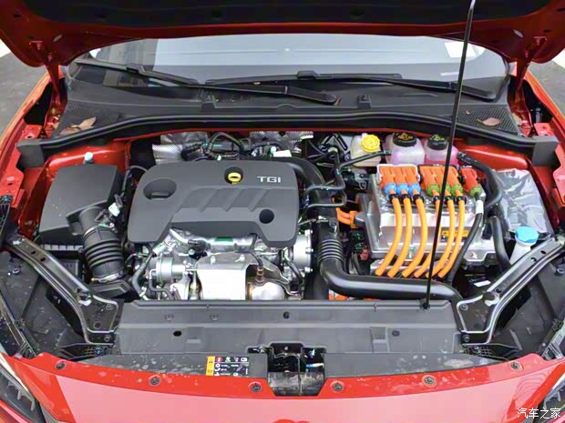 上汽集团 名爵6新能源 2018款 45T E-DRIVE智驱混动PILOT超级互联网版