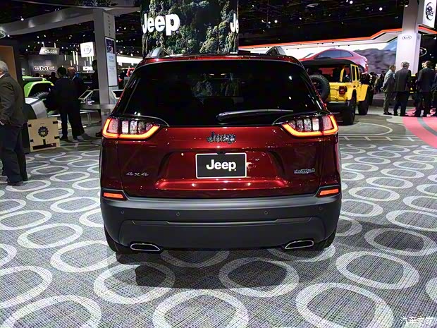 Jeep(进口) 自由光(进口) 2018款 Latitude