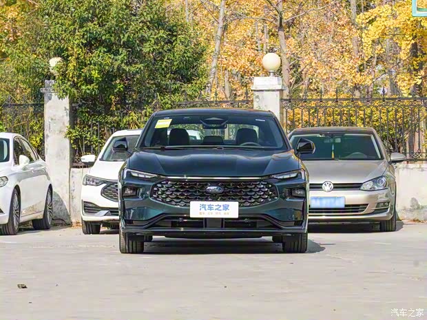 長安福特 蒙迪歐 2023款 1.5T 混動版