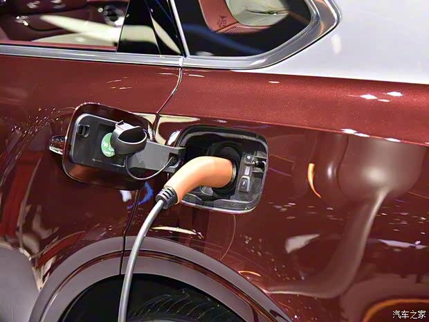 宾利 添越PHEV 2019款 3.0T PHEV 宾利 添越PHEV 2019款 3.0T PHEV