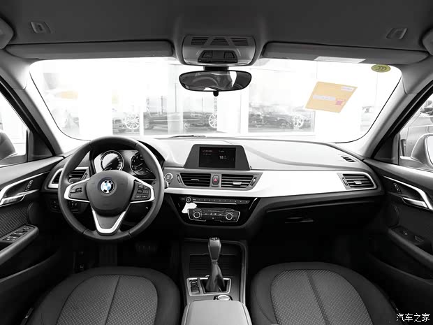 华晨宝马 宝马1系 2018款 118i 时尚型