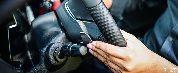 广汽乘用车 传祺GS4 2021款 PLUS 390T 自动高配版