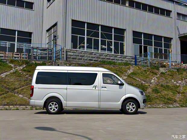 廈門金龍 凱銳浩克 2018款 2.2L M1舒適型V22 廈門金龍 凱銳浩克 2018款 2.2L M1舒適型V22