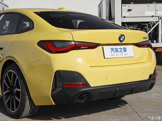 寶馬(進口) 寶馬4系 2022款 425i Gran Coupe 達喀爾黃特別版