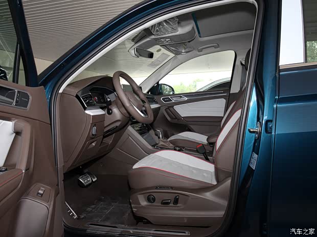 上汽大众 途观L 2022款 380TSI 自动四驱基本型