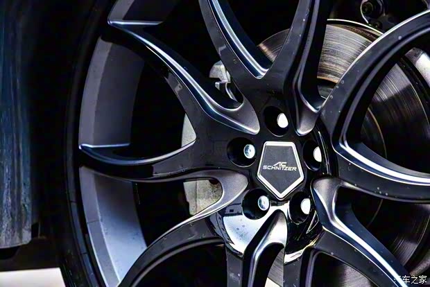 捷豹 捷豹F-PACE 2018款 2.0T 兩驅(qū)都市尊享版