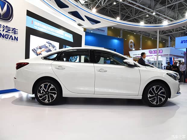 長安汽車 逸動新能源 2019款 基本型