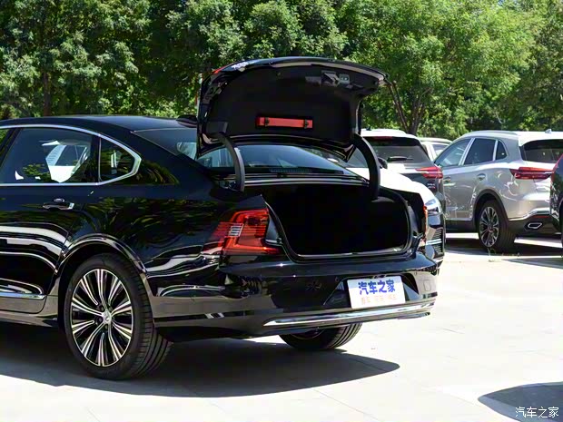 沃尔沃亚太 沃尔沃S90 2022款 B5 智远豪华版