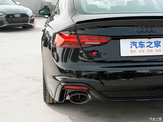 Audi Sport 奧迪RS 5 2023款 RS 5 2.9T Sportback 黑曜版
