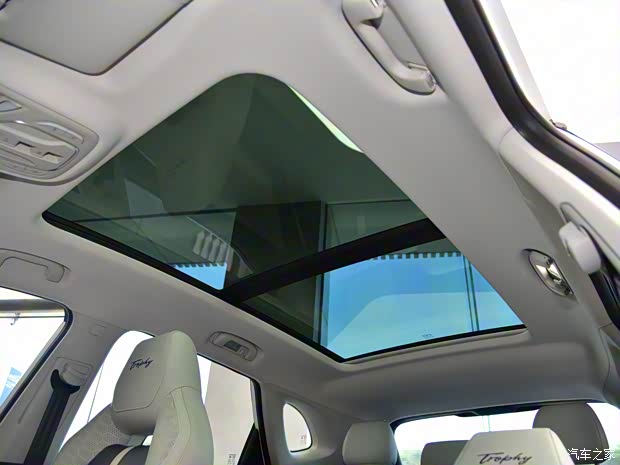 上汽集团 MG领航新能源 2021款 Trophy系列 1.5T 混动Trophy尊享版