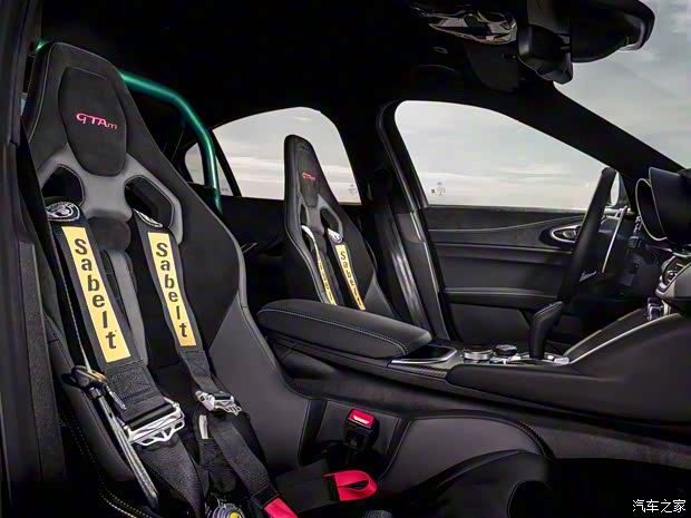 阿尔法·罗密欧 Giulia 2020款 GTAm